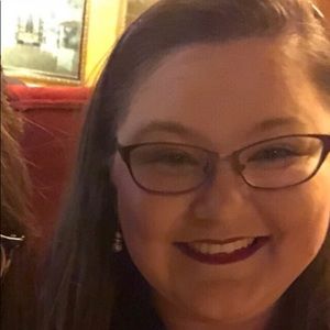Meet your Posher, Monica